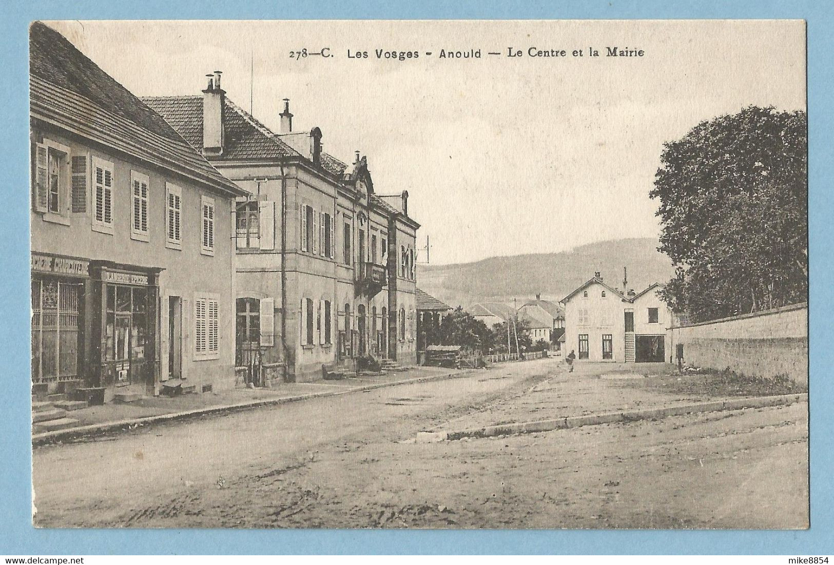 0382  CPA  ANOULD  (Vosges) Le Centre Et La Mairie - BOUCHERIE CHARCUTERIE - BOULANGERIE EPICERIE  +++++ - Anould