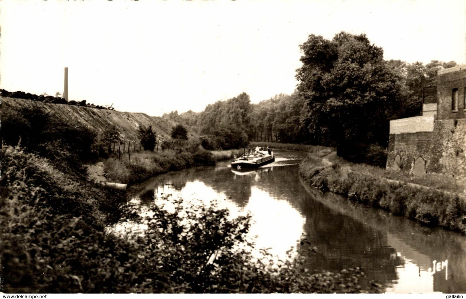 LOUVROIL LES RIVES DE LA SAMBRE - Louvroil