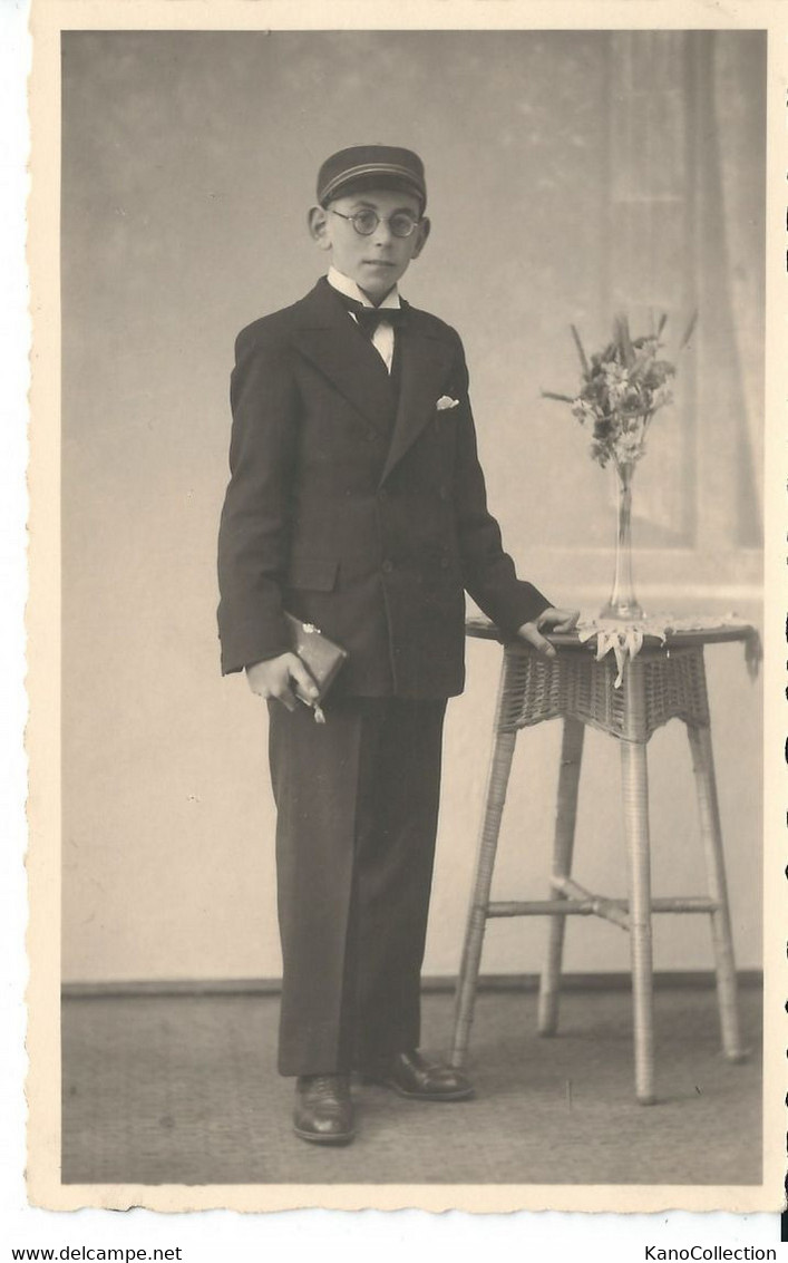 Konfirmand 1934, Mit Brille, Rückseite Beschrieben, Photograf: E. Saupe, Pirna - Comuniones