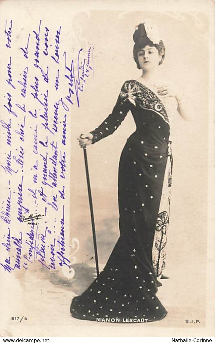Manon Lescault, Puccini - Reutlinger Paris  - Femme Pose Théatrale, Robe Noire Et Blanche, Mode - Sceau 1904 - Femmes Célèbres