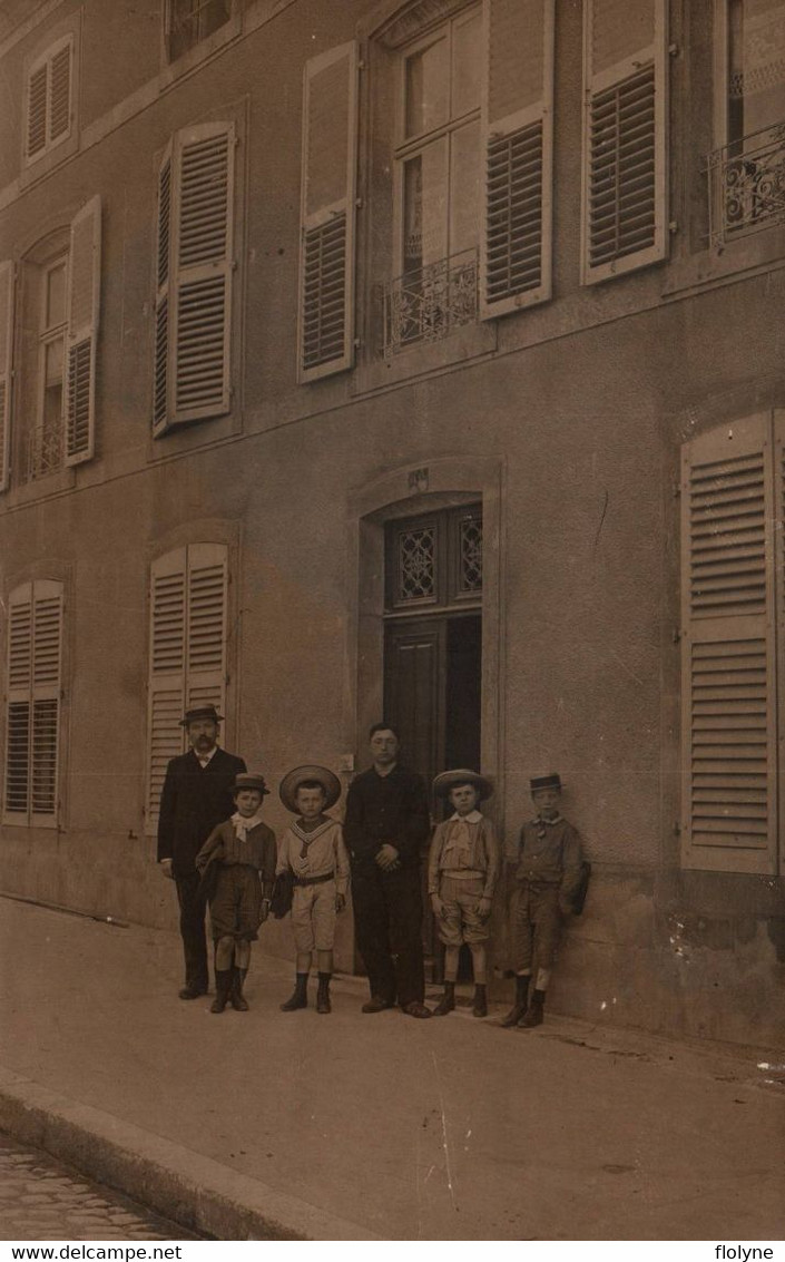 Maubeuge - Carte Photo - Une Famille Devant Leur Habitation - 1912 - Maubeuge
