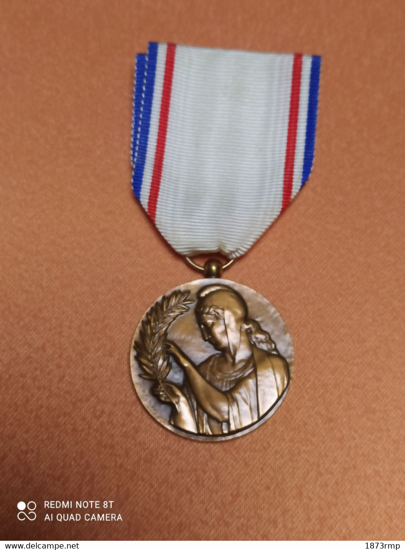 MÉDAILLE DE LA RECONNAISSANCE FRANCAISE, BRONZE, 39/45 WW2 - Frankreich