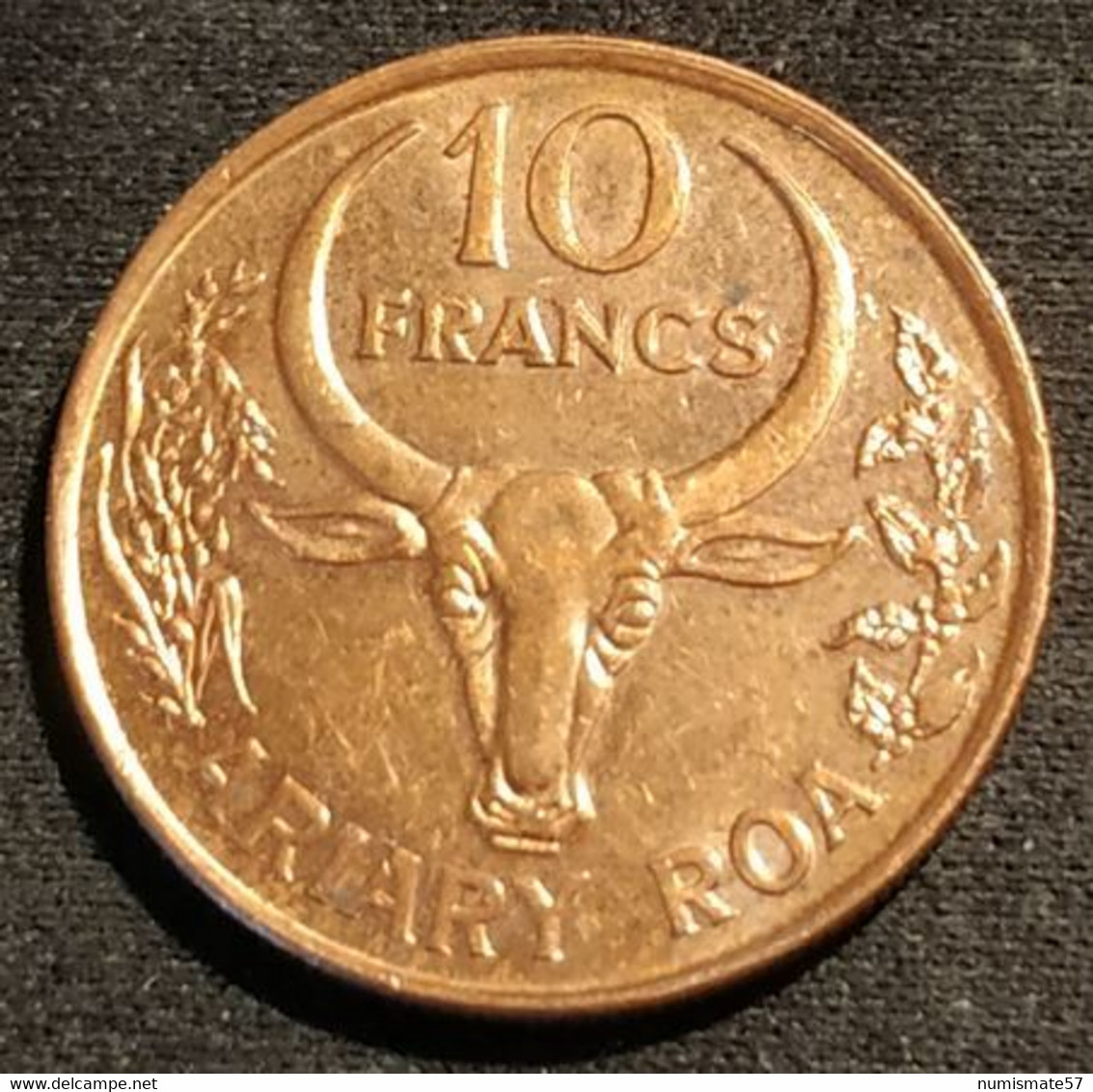 MADAGASCAR - 10 FRANCS ARIARY ROA 1996 - KM 22 - Madagascar