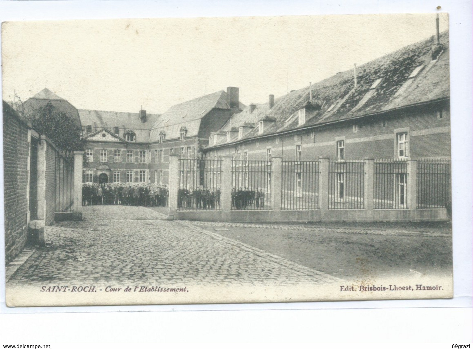 Ferrières - Saint-Roch - Cour De L'Etablissement - Ferrières