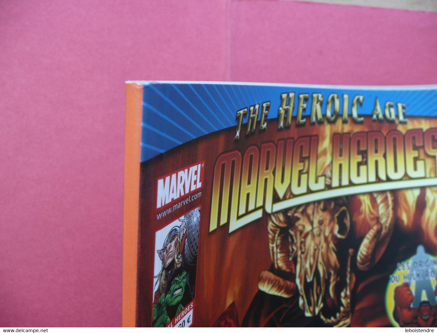 MARVEL HEROES V3 N 4 MAI 2011  MARVEL COMICS PANINI FRANCE AVENGERS ACADEMY WORLD WAR  HULK THOR - Marvel France