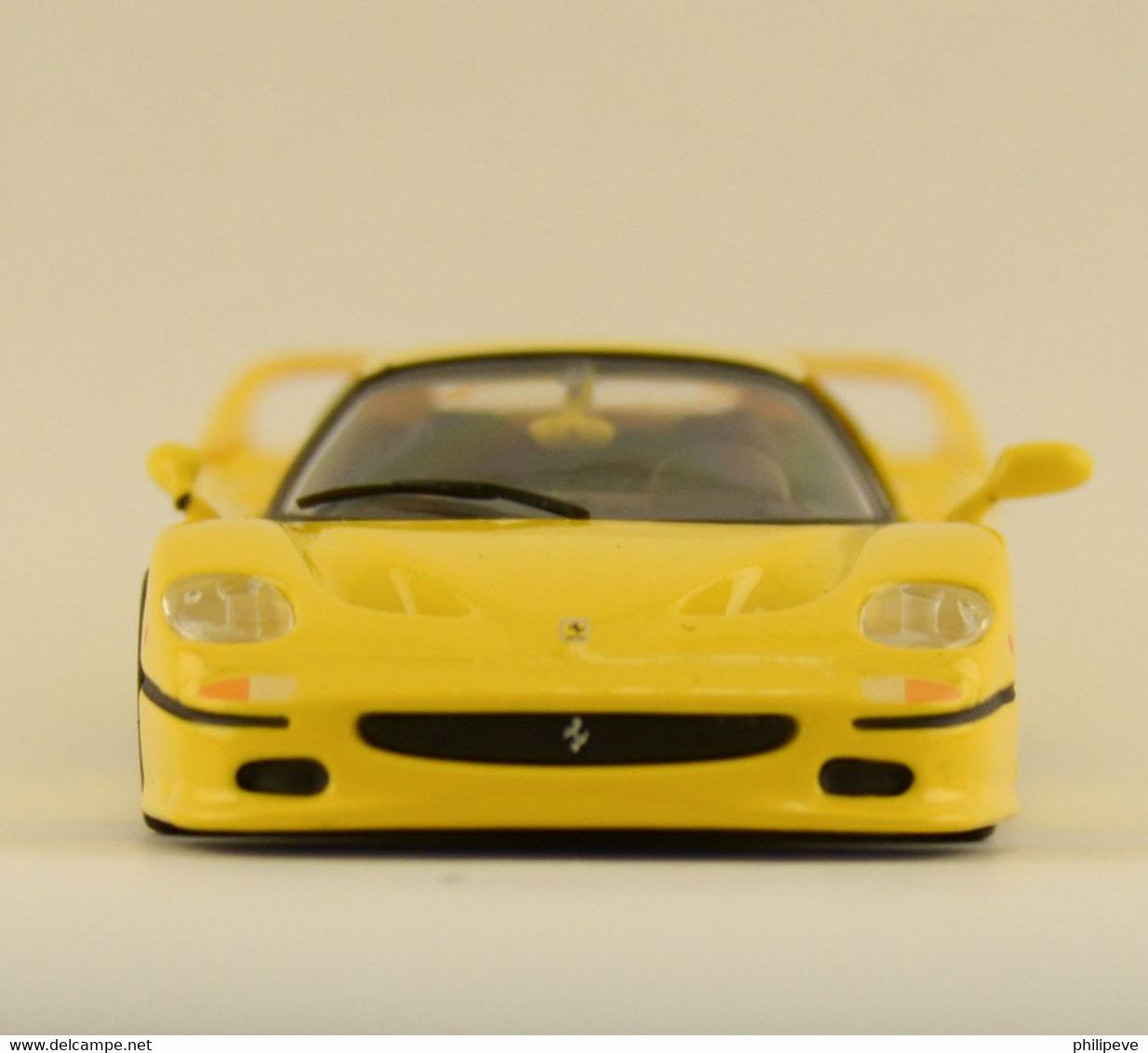 FERRARI F50 - MINICHAMPS 1:43 - Minichamps