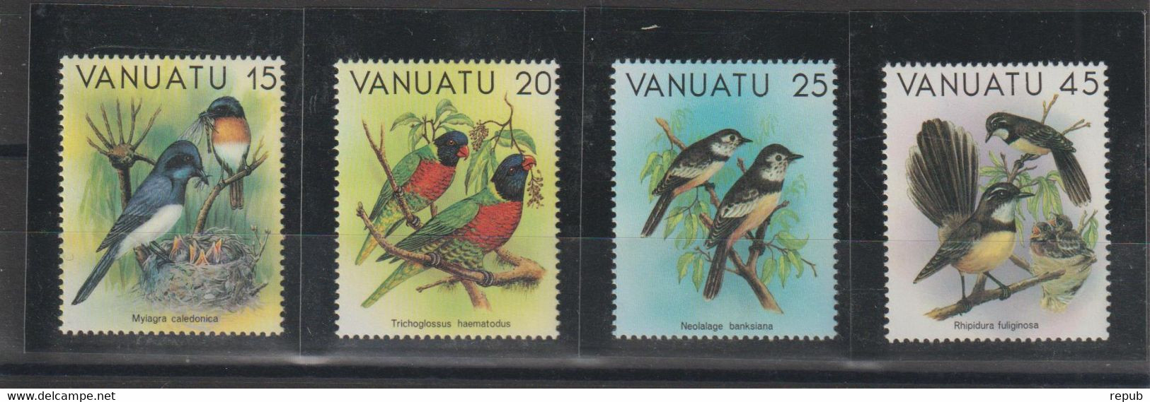 Vanuatu 1982 Oiseaux 639-42, 4 Val ** MNH - Vanuatu (1980-...)