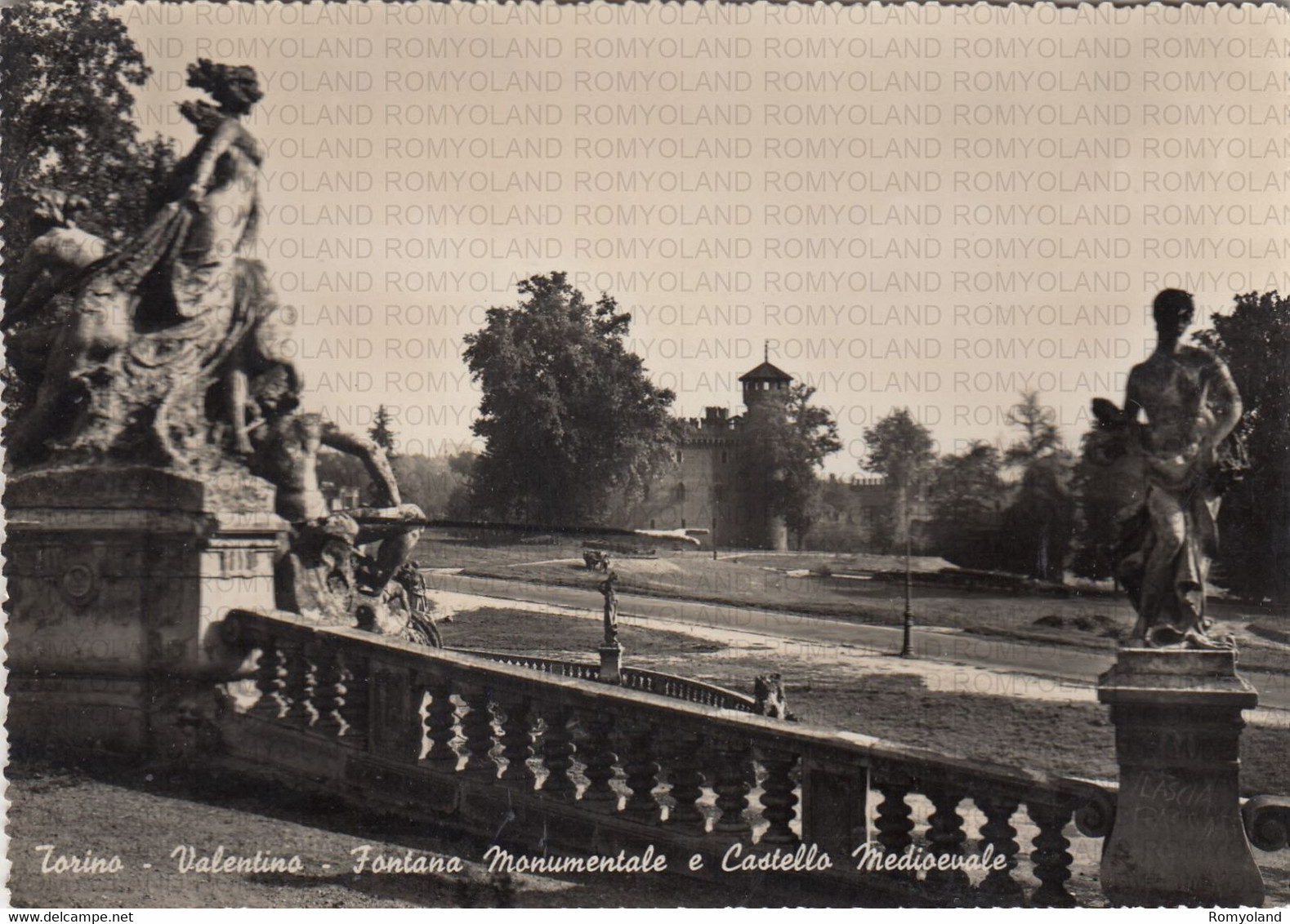 CARTOLINA  TORINO,PIEMONTE,VALENTINO-FONTANA MONUMENTALE E CASTELLO MEDIOEVALE-MEMORIA,BELLA ITALIA,NON VIAGGIATA - Castello Del Valentino