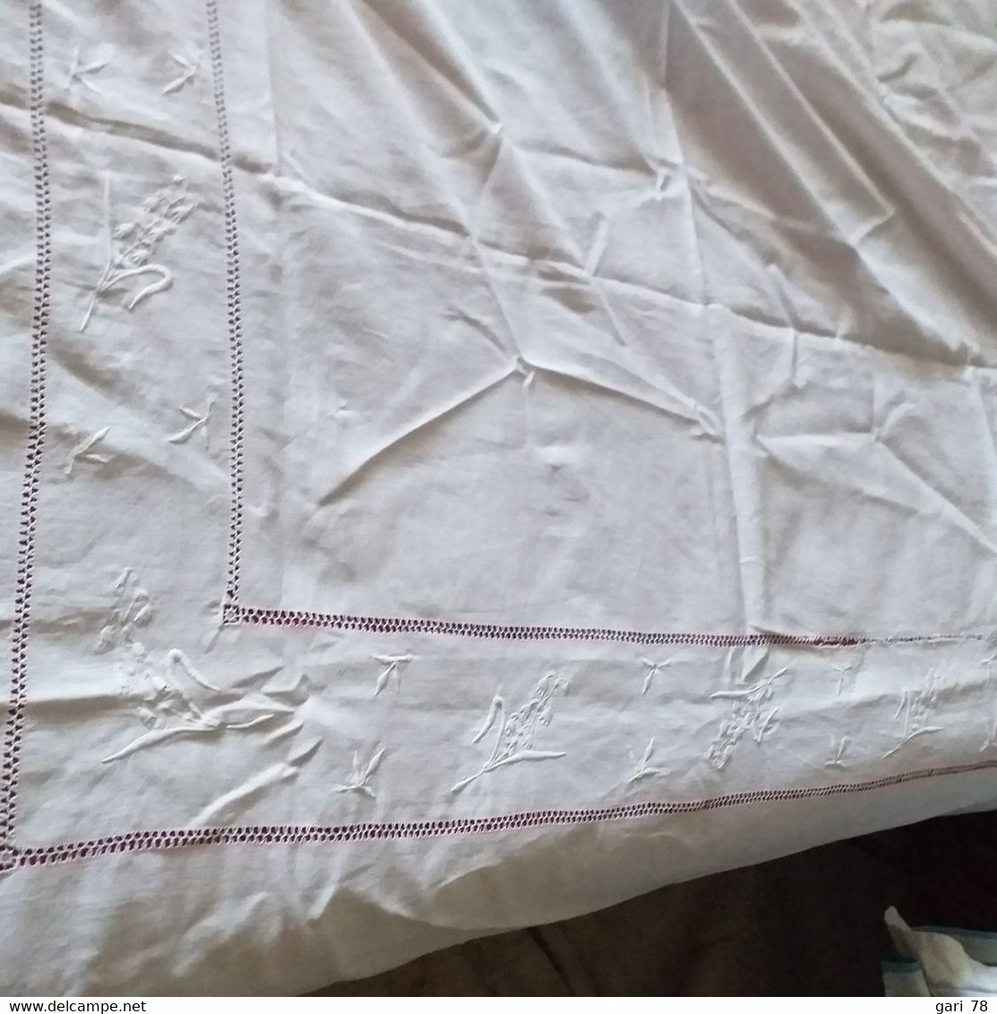 Grande Frise Brodée D'un Drap (muguet) - Bed Sheets
