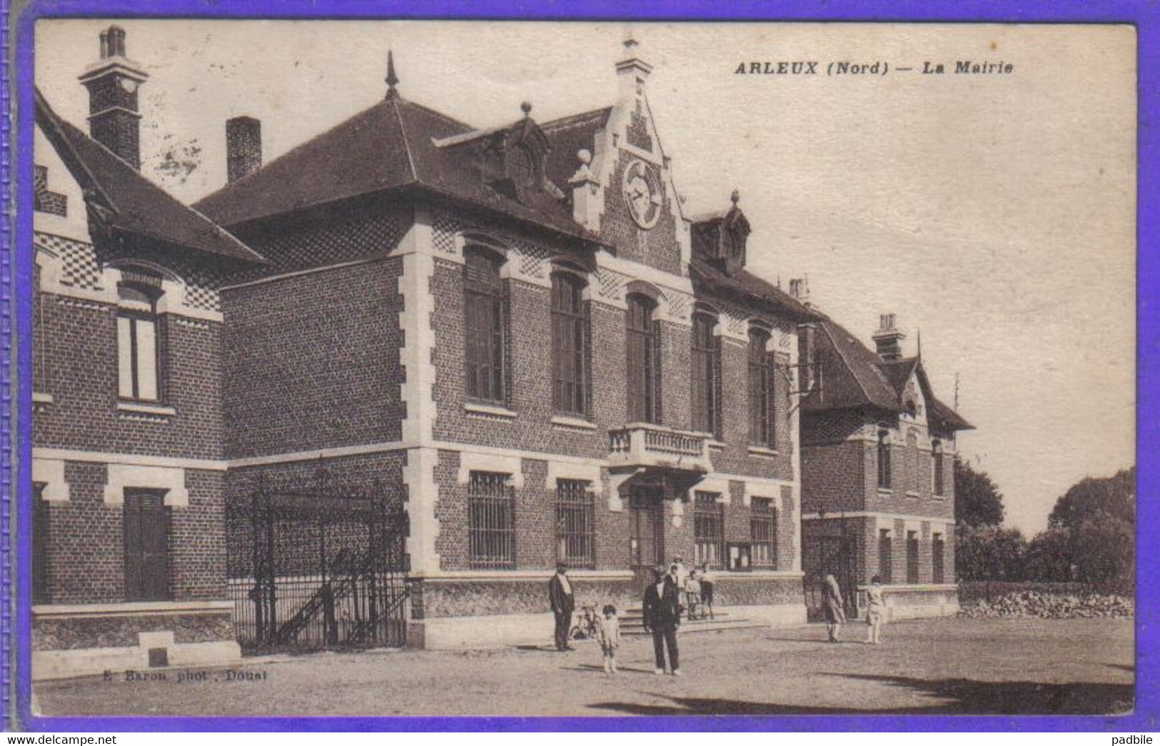 Carte Postale 59. Arleux  La Mairie    Très Beau Plan - Arleux