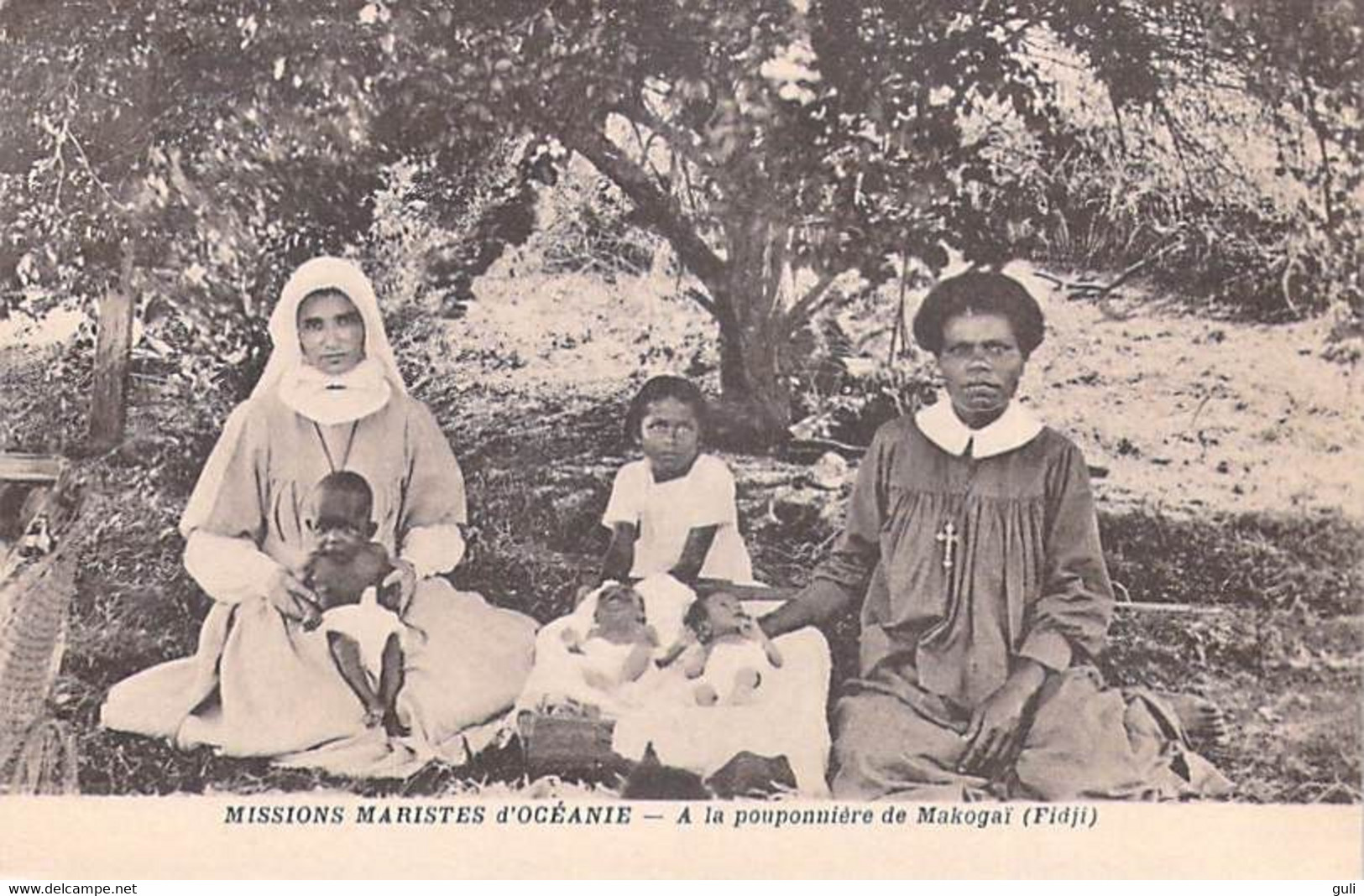 Océanie > FIDJI  A La Pouponnière De Makogaï (archipel Fidjien De Lomaiviti) MISSIONS MARISTES D'Océanie  *PRIX FIXE - Fidji
