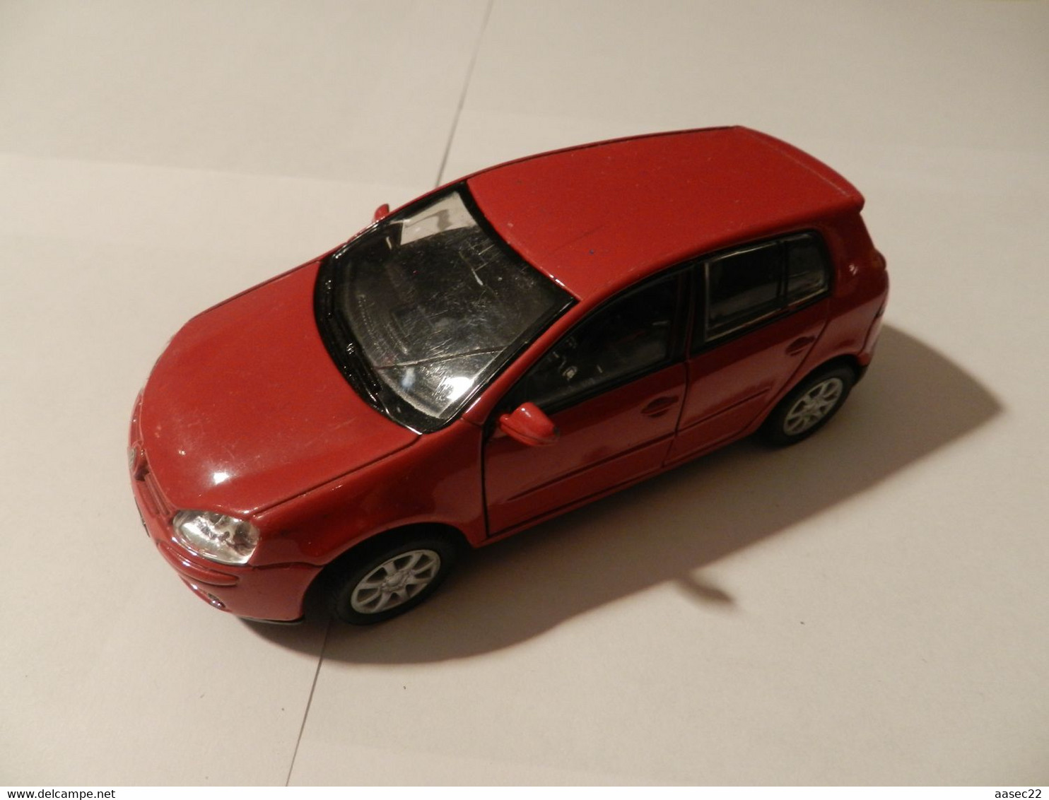 Welly  Volkswagen Golf 5  1/38  *** 10.036 *** - Welly