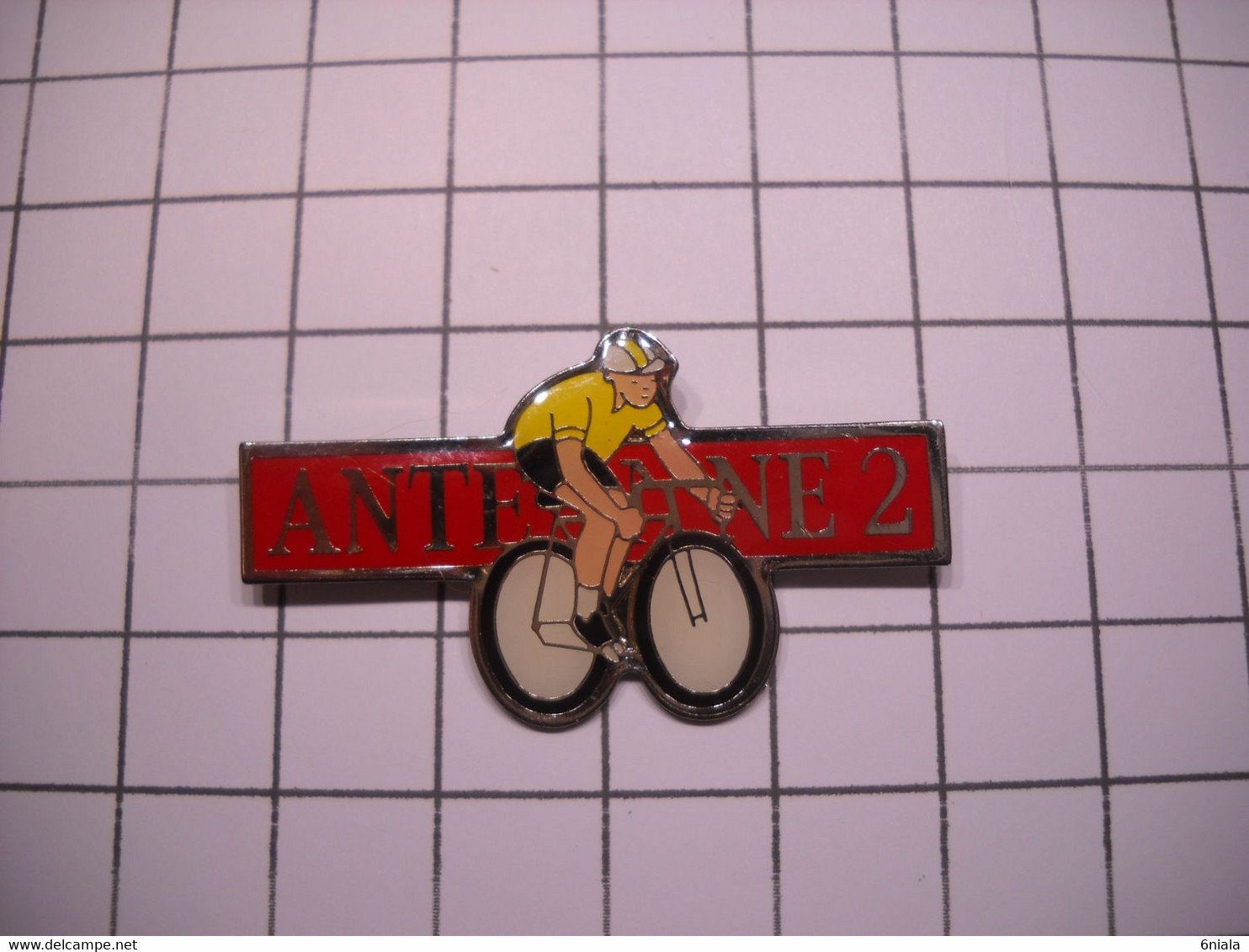 3115     PINS  Pin's   ANTENNE 2 MAILLOT JAUNE   Sports Cyclisme Vélo Tour De France - Radsport