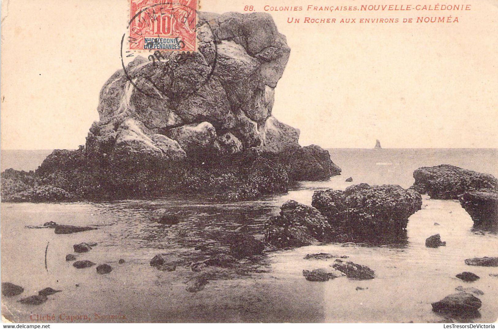 NOUVELLE CALEDONIE - NOUMEA - Un Rocher Aux Environs De Nouméa - Carte Postale Ancienne - Nouvelle Calédonie