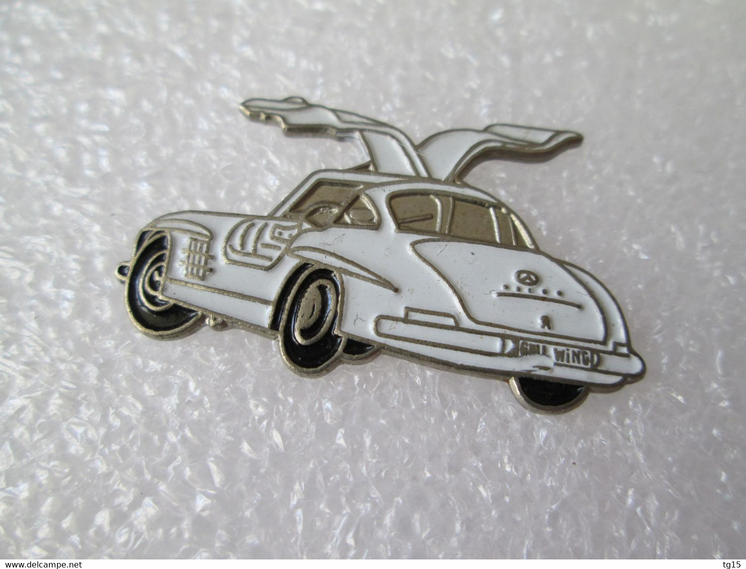 PIN'S    MERCEDES-BENZ  300 SL  GULLWING - Mercedes