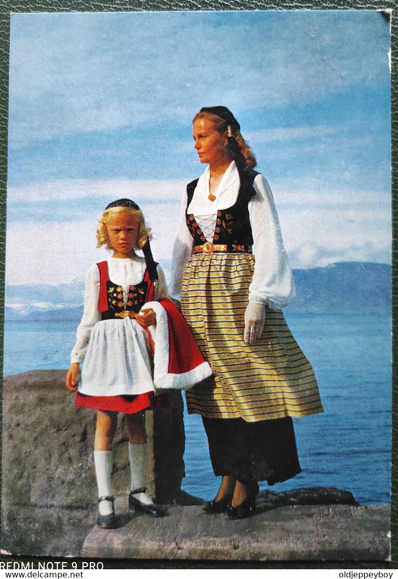 POSTCARD 1963 .Icelandic National Costume. Island. UNUSED - Iceland