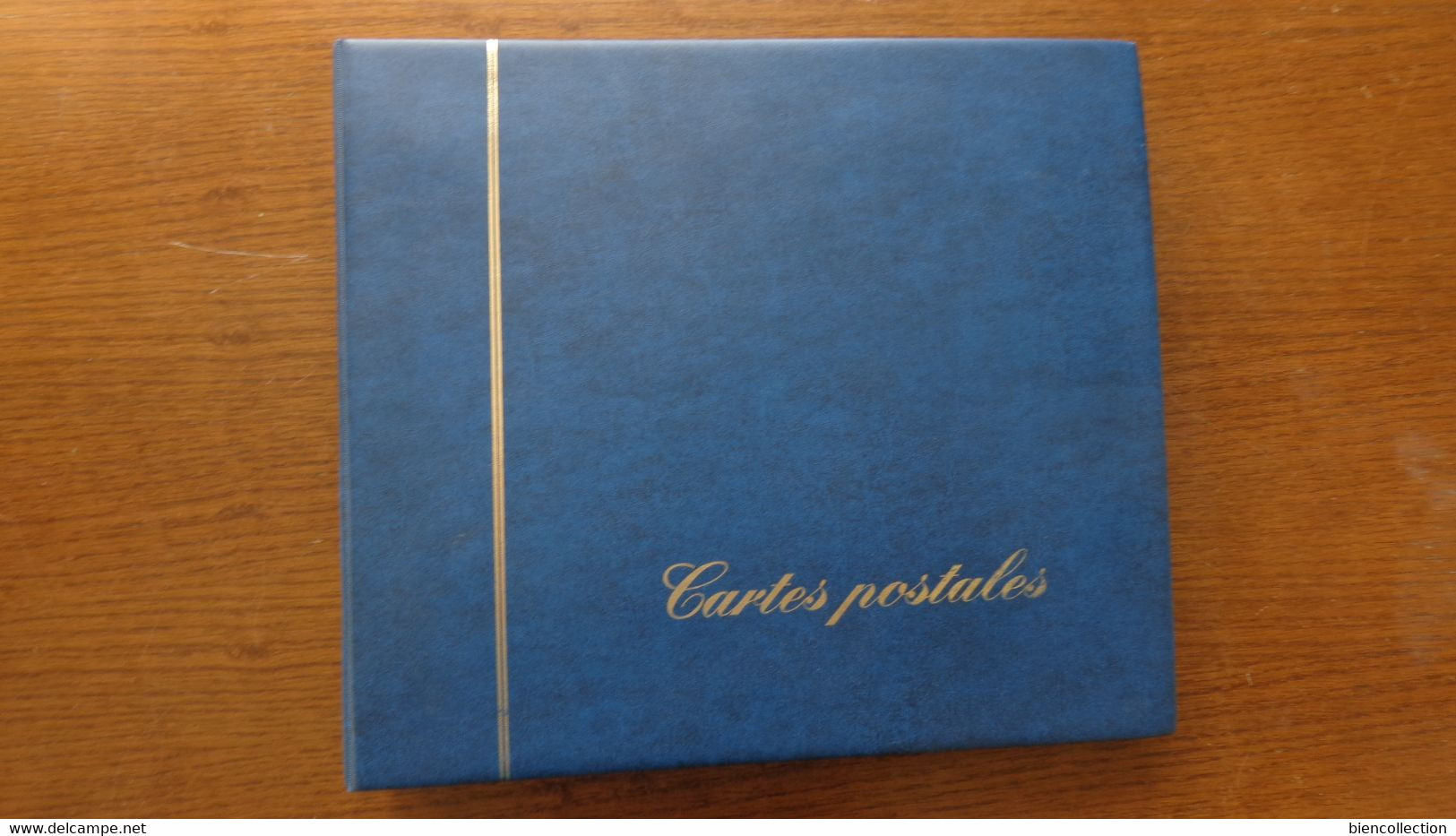 Album Pour Cartes Postales 39cm X 34cm Avec 20 Pages Pour 12 Cartes - Albums, Mappen & Vellen
