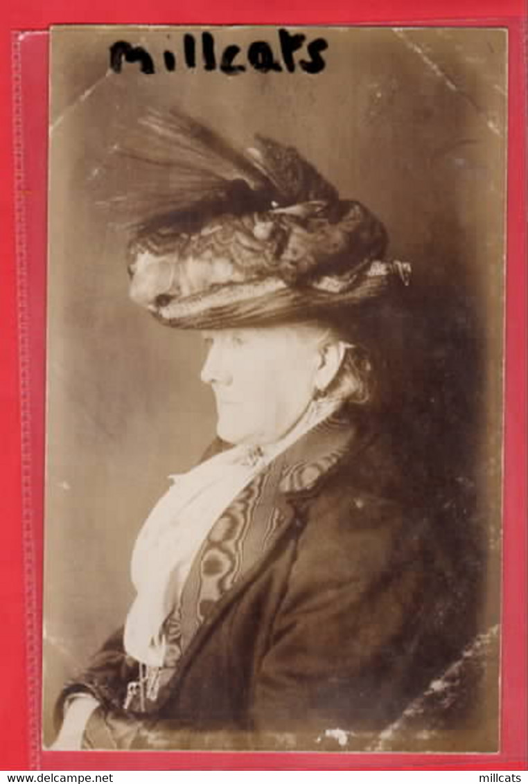 STERN LOOKING EDWARDIAN LADY   DEAD BIRD BONNET   RP - Mode