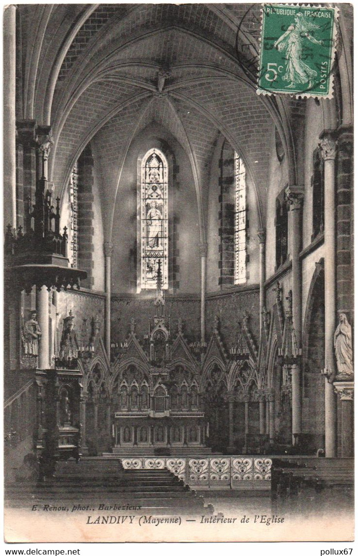 CPA DE LANDIVY  (MAYENNE )  INTÉRIEUR DE L'ÉGLISE - Landivy