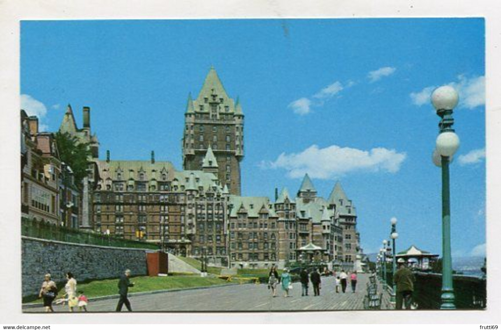 AK 113104 CANADA - Quebec - Quebec - Dufferin Terrace - Québec - Château Frontenac