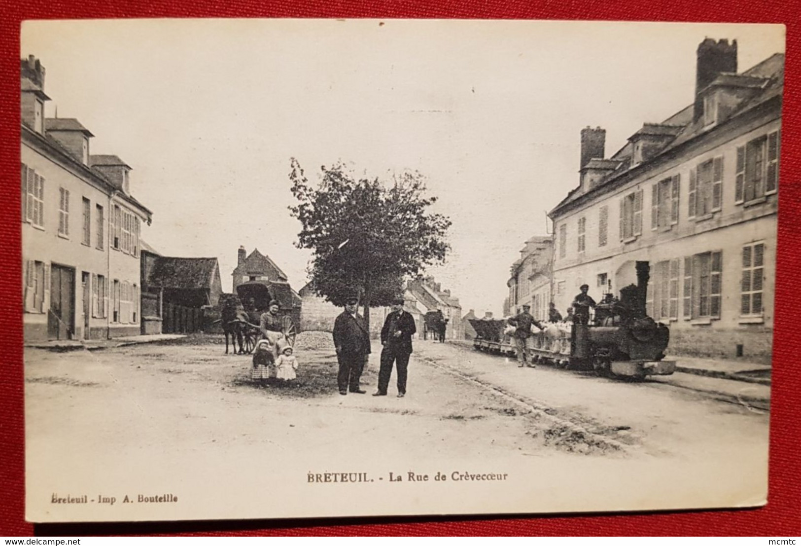 CPA - Breteuil  - La Rue De Crèvecœur  ( Train ) - Breteuil