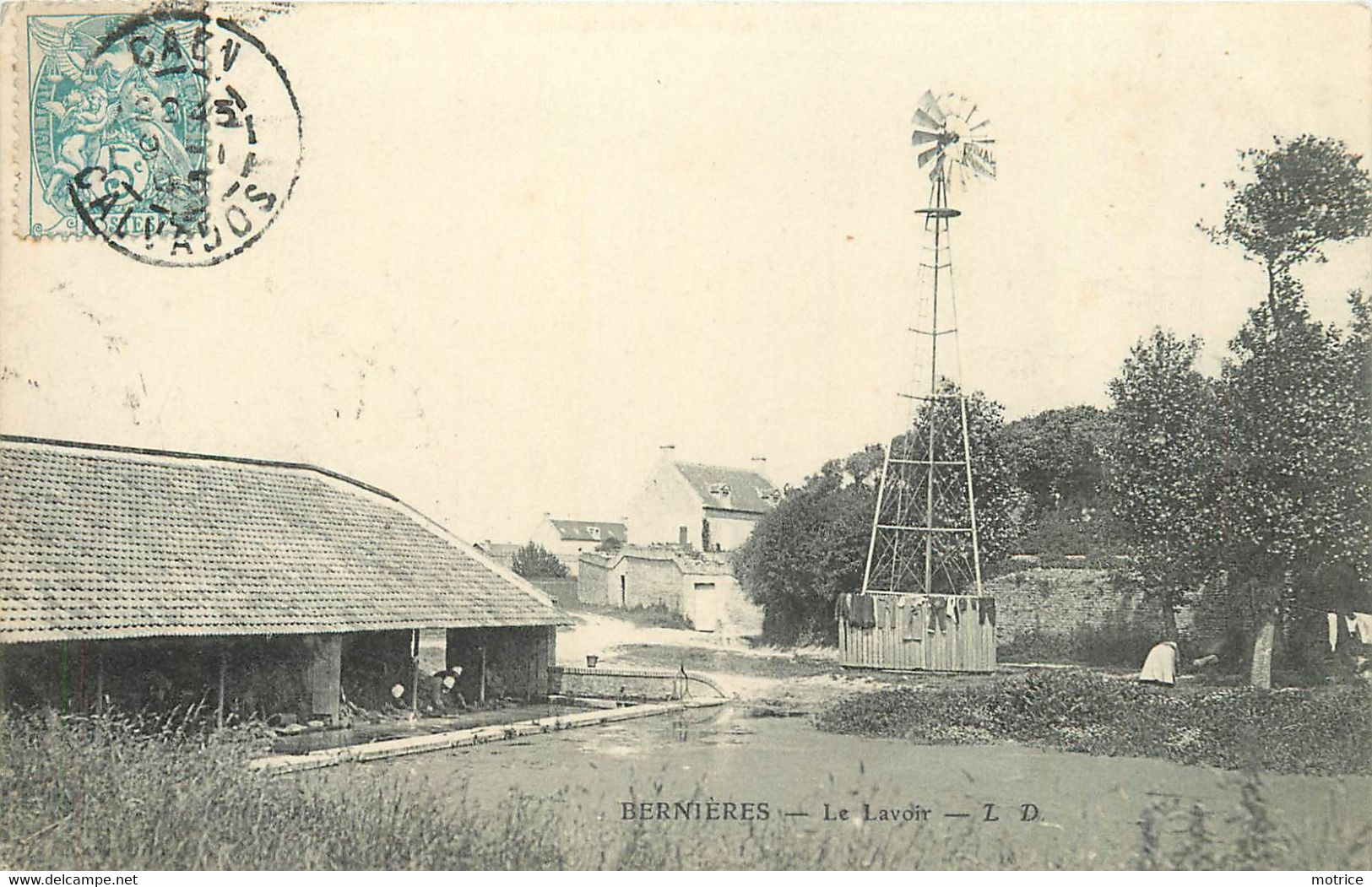 BERNIERES - Le Lavoir, éolienne. - Châteaux D'eau & éoliennes