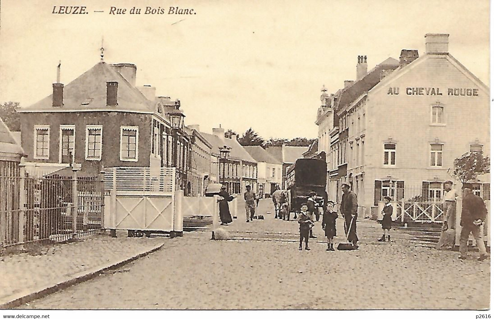 BELGIQUE -  LEUZE -  RUE DU BOIS BLANC-  PASSAGE A NIVEAU - AU CHEVAL ROUGE - Leuze-en-Hainaut