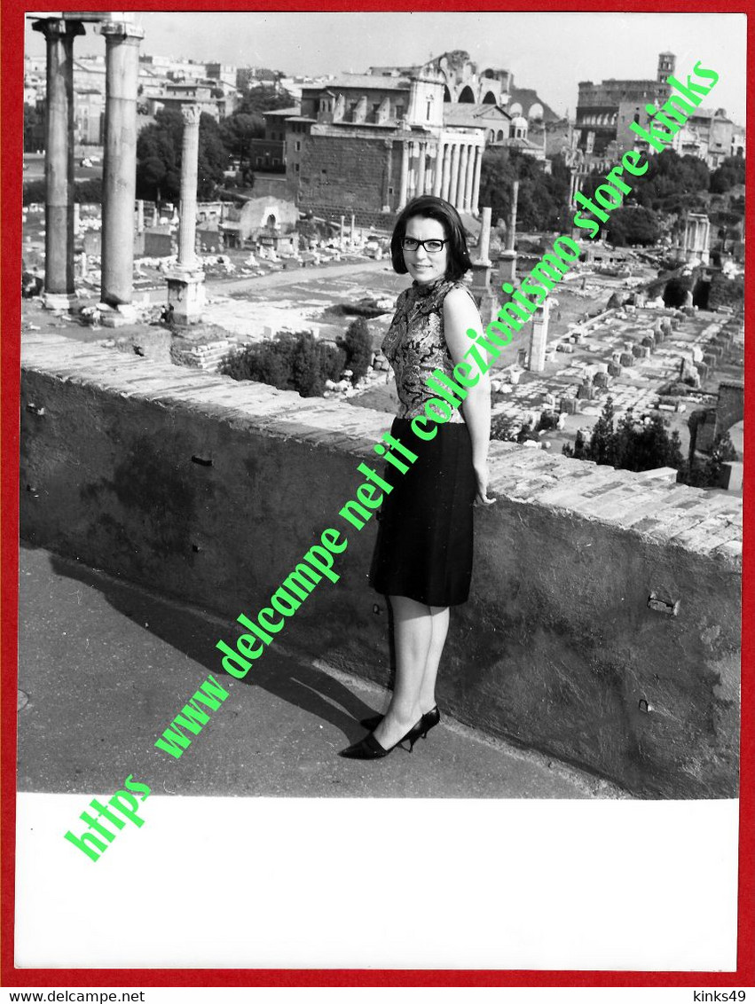 300> NANA MOUSKOURI A Roma < Foto Originale Agenzia > Cm. 18 X 24 = 1965 Circa - Photographs