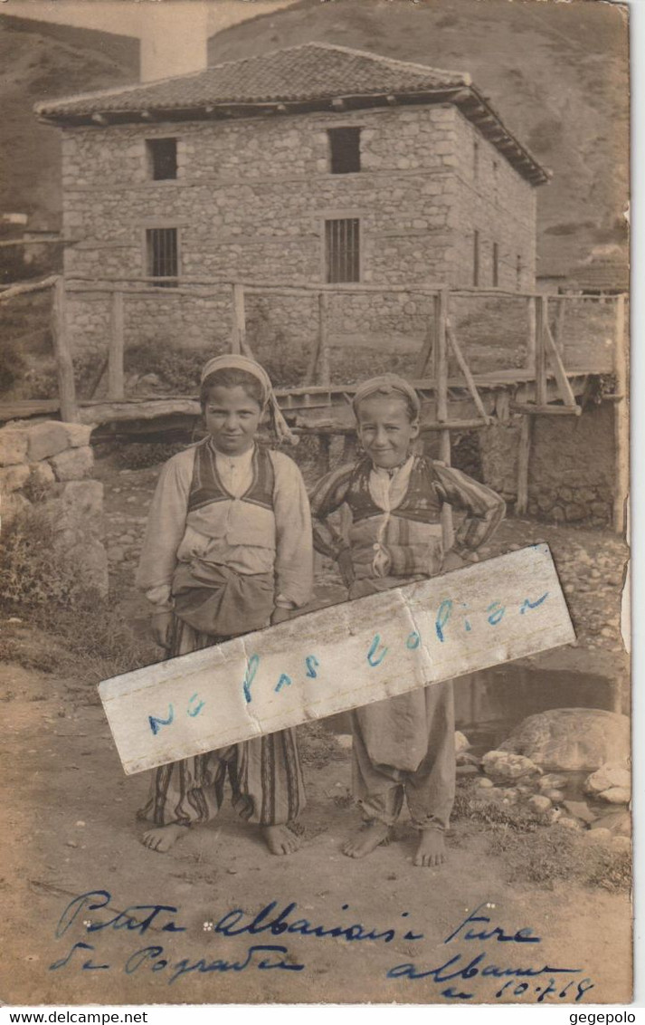 POGRADETZ ( POGRADEC ) - Deux Petites Albanaises Turcs Qui Posent En 1919 ? ( Carte Photo ) - Albanie