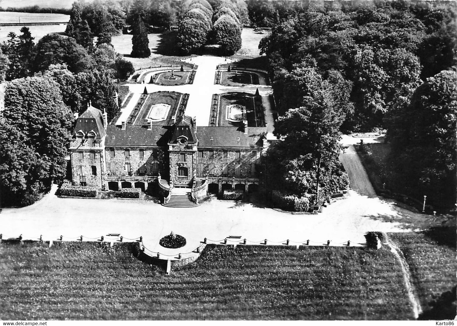 Bécherel * Vue Aérienne Sur Le Château De Caradeuc - Bécherel