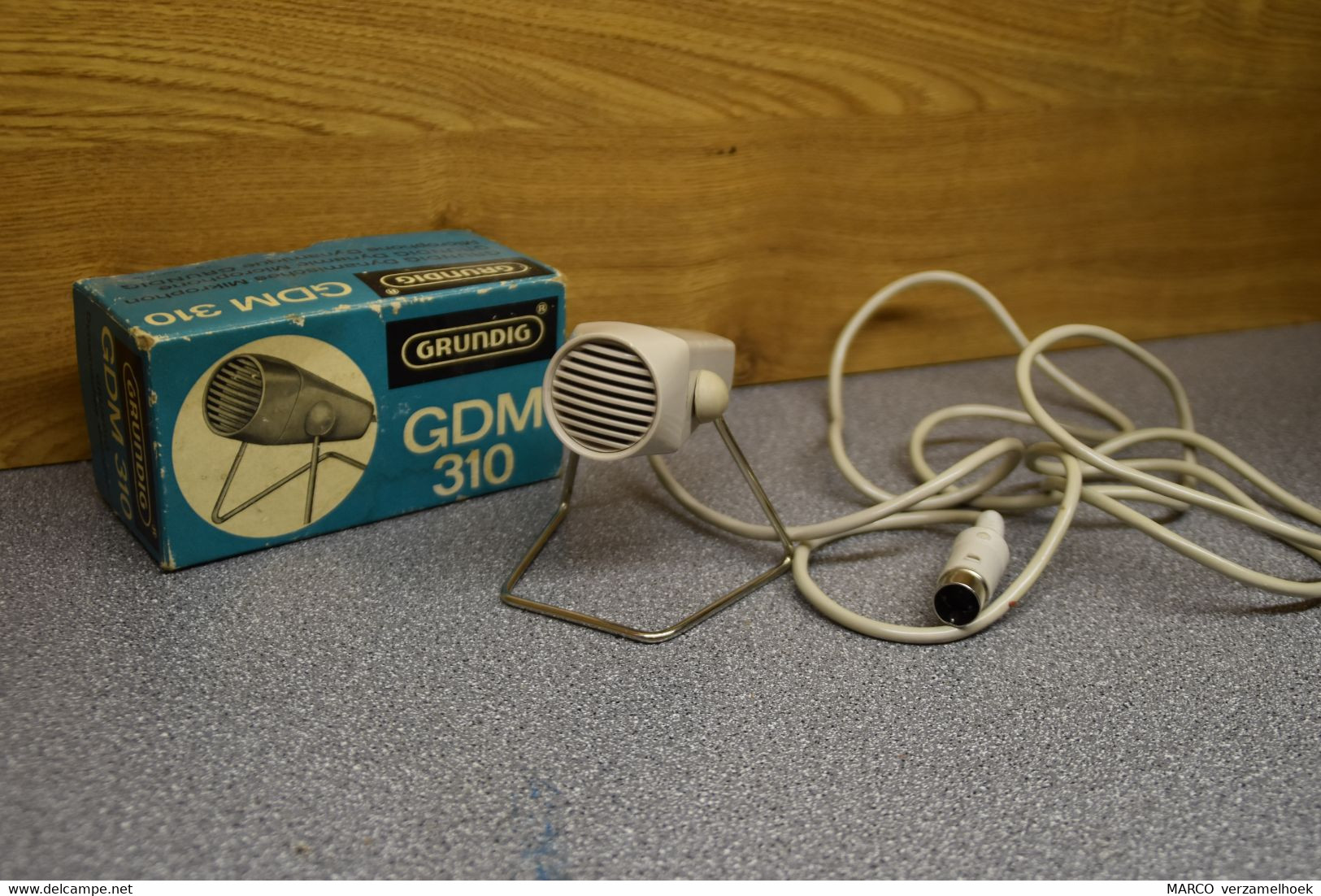 Microfoon-microphone GRUNDIG GDM 310 With Orginal Box 1966 - Altri & Non Classificati