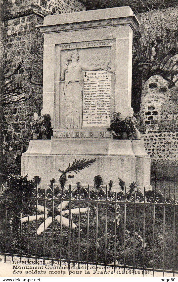 Le Mesnil Saint Denis - Monument Commémoratif Soldats Morts Pour La France - Le Mesnil Saint Denis