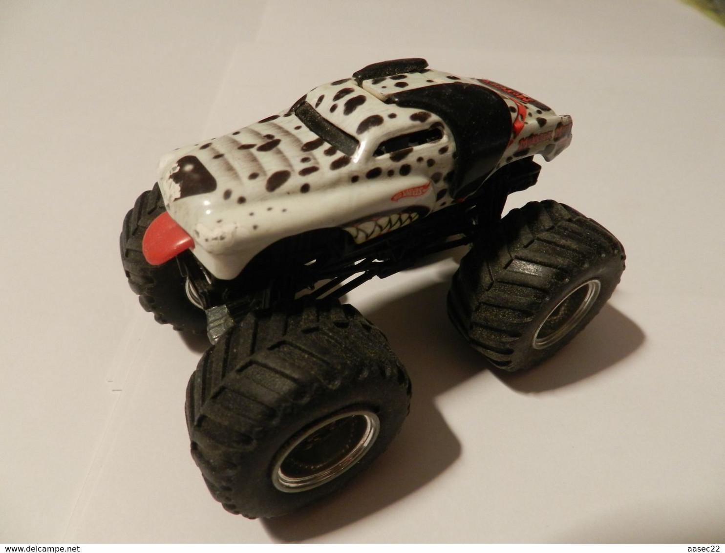 Hotwheels    Monster Truck  (Monster Mutt Dalmatian ) L 9cm     ***  4021  *** - HotWheels