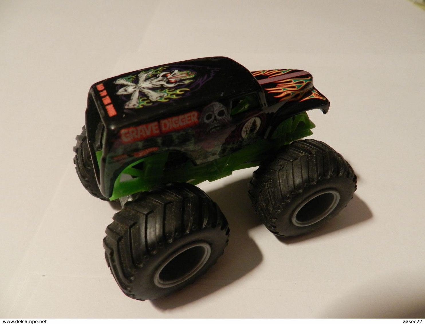 Hotwheels    Monster Truck  (Monster Grave Digger ) L 9cm     ***  3803  *** - HotWheels