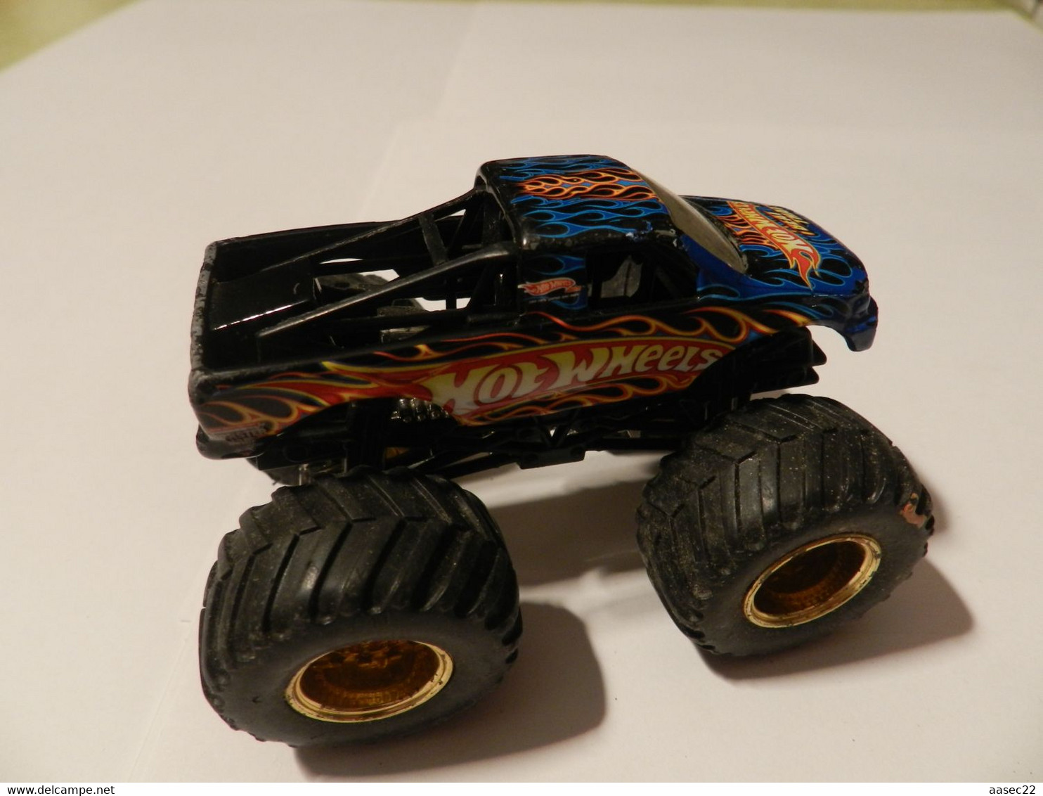 Hotwheels    Monster Truck  (Monster Beat That ) L 9cm     ***  3811  *** - HotWheels