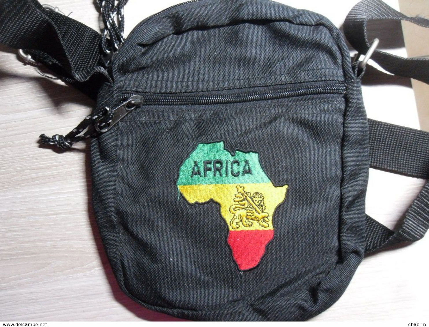 SACOCHE - PETIT SAC A BANDOULIERE REGLABLE - AFRICA VERT JAUNE ROUGE REGGAE LION - Other & Unclassified