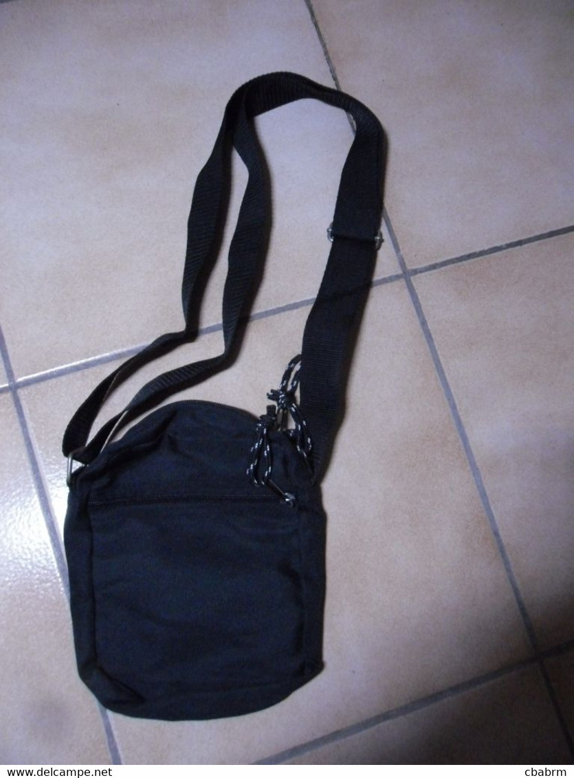 SACOCHE - PETIT SAC A BANDOULIERE REGLABLE - CRADLE OF FILTH - Sonstige & Ohne Zuordnung