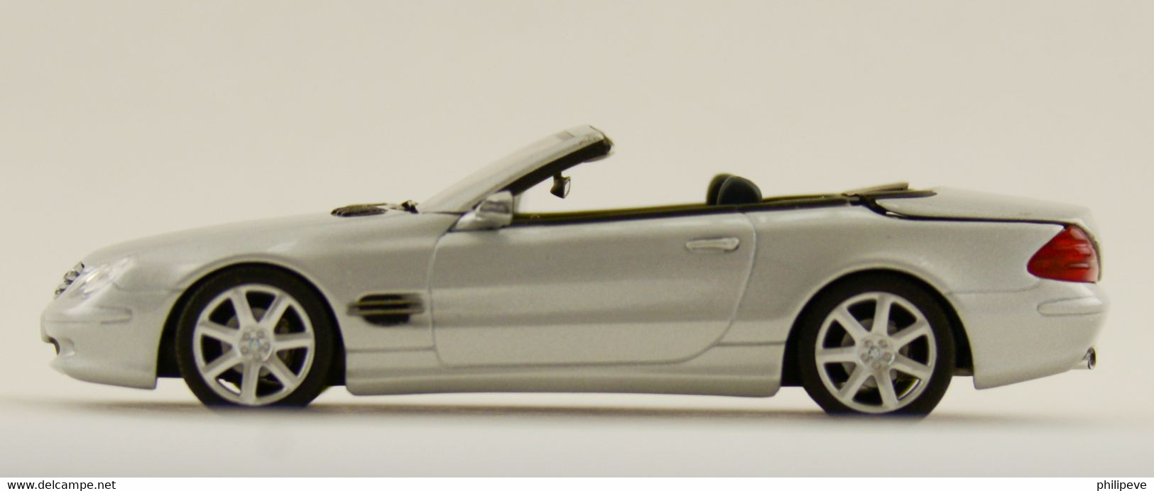 MERCEDES-BENZ SL 2001 - MINICHAMPS 1:43 - Minichamps