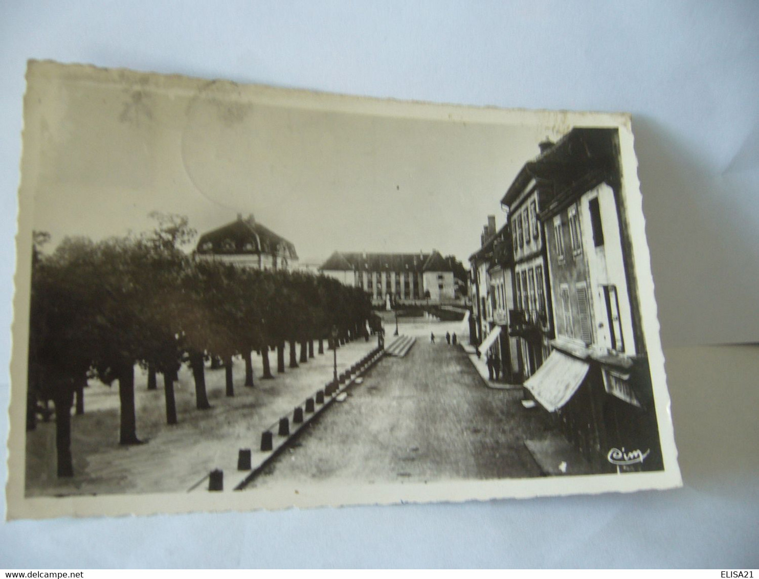 MARCIGNY  71 SAONE ET LOIRE  LE COURS MONUMENT AUX MORTS DE LA GRANDE GUERRE CPSM FORMAT CPA 1950 - Monuments Aux Morts