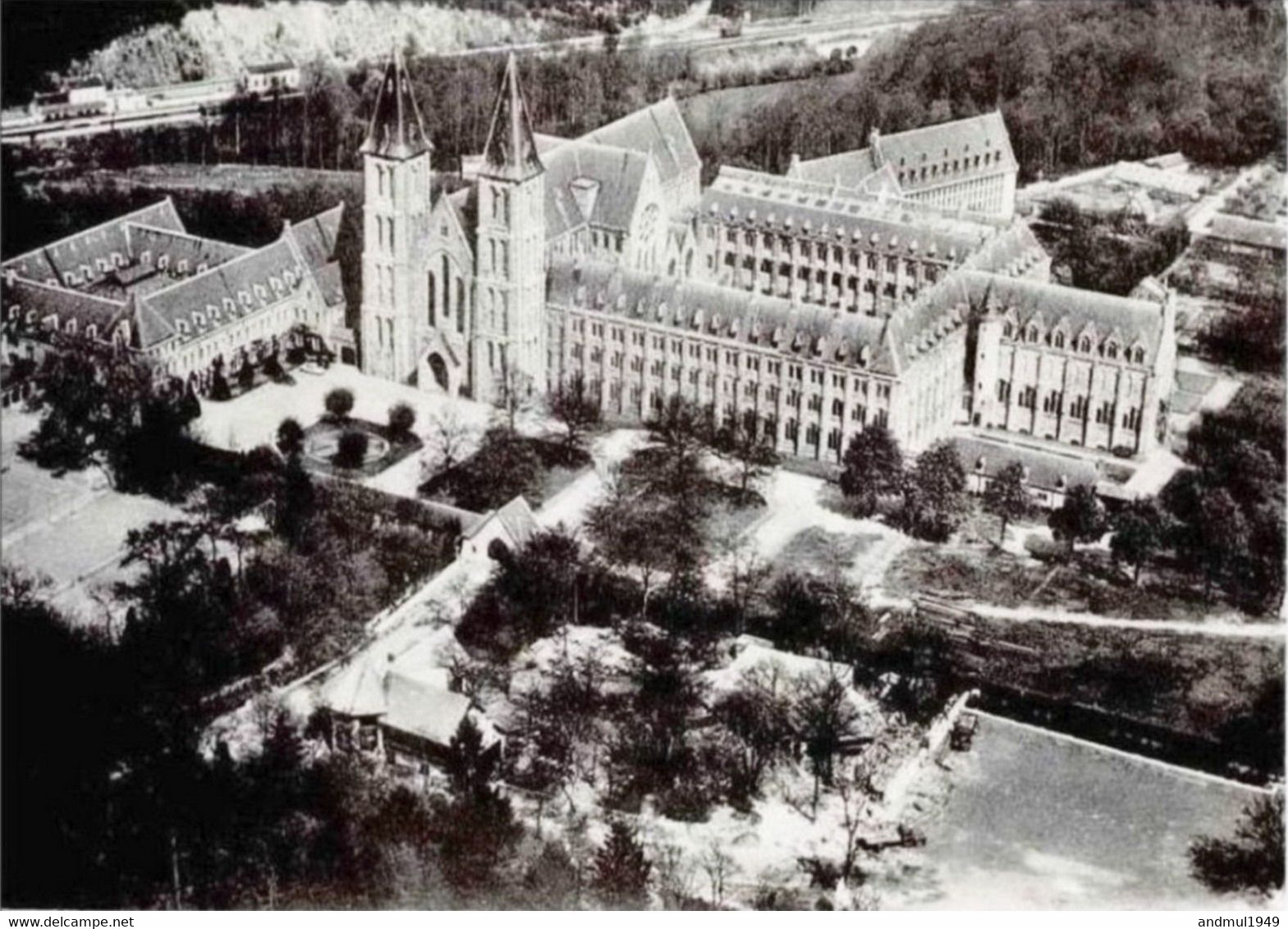 Abbaye De MAREDSOUS - Vue Aérienne De Face - Photo Roland D'Ursel, Bruxelles - Anhée