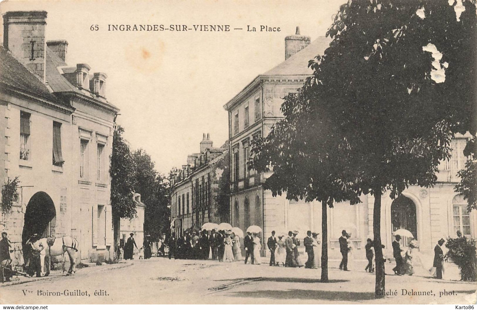 Ingrandes Sur Vienne * La Place Du Village * Mariage Noce - Ingrandes