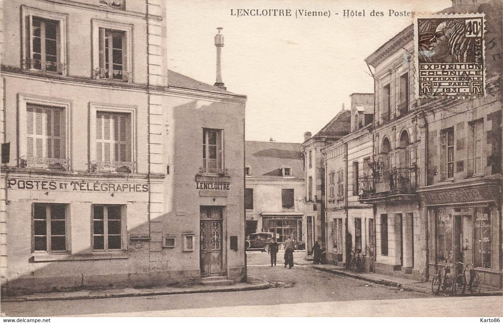 Lencloître * Place Et Hôtel Des Postes * Ptt * Coiffeur - Lencloitre