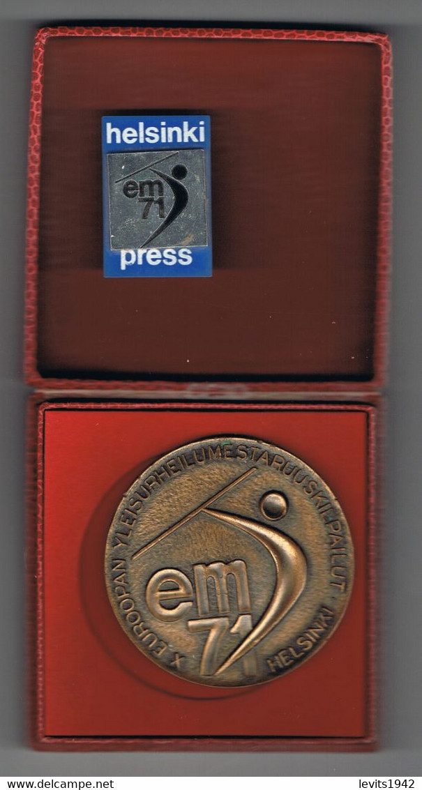 ATHLETISME - MEDAILLE DE PARTICIPANT AU CHAMPIONNAT D'EUROPE 1971 + BADGE DE PRESSE - - Athlétisme