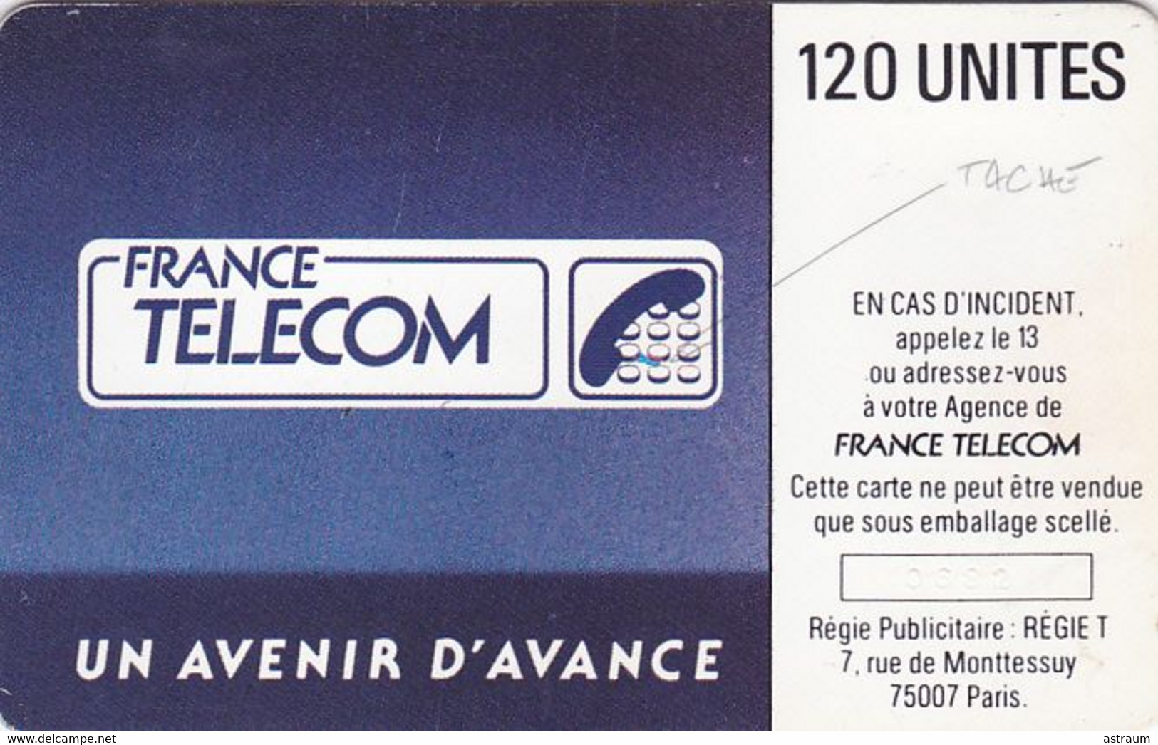 Telecarte Variété - F30 V2 - France Telecom , Lune Bleue - ( Tache Au Dos Au Niveau Du Telephone ) - Errors And Oddities