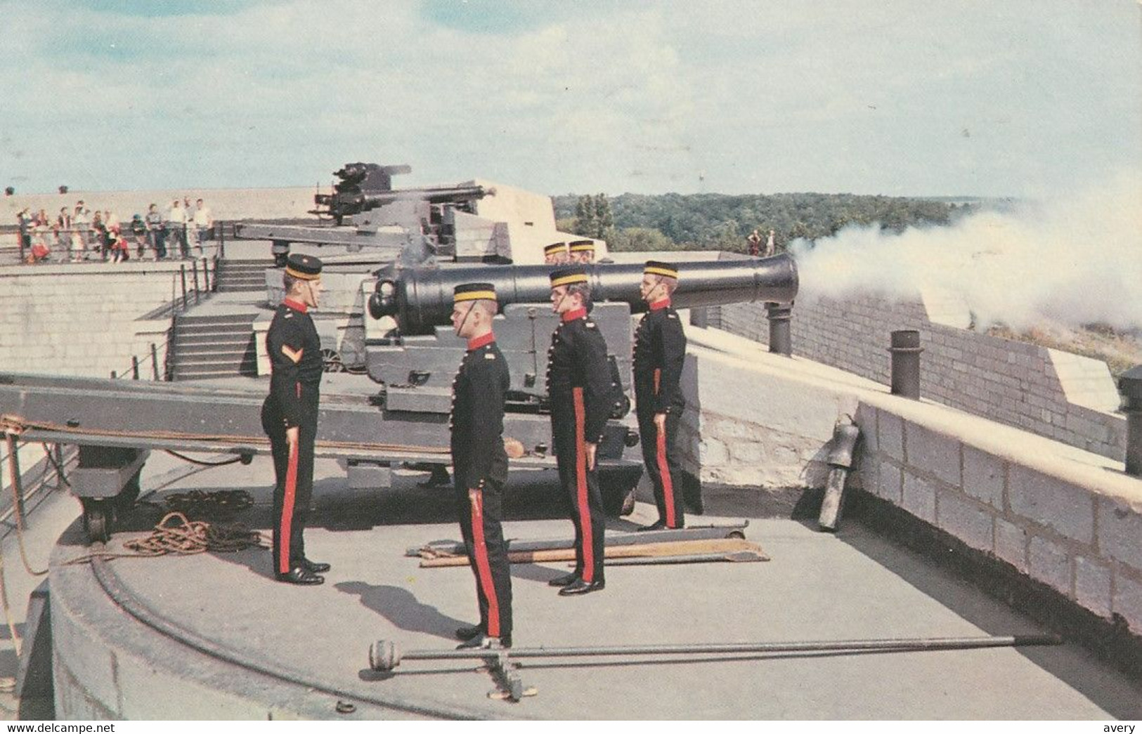 Firing The Cannon At Fort Henry, Kingston, Ontario - Kingston