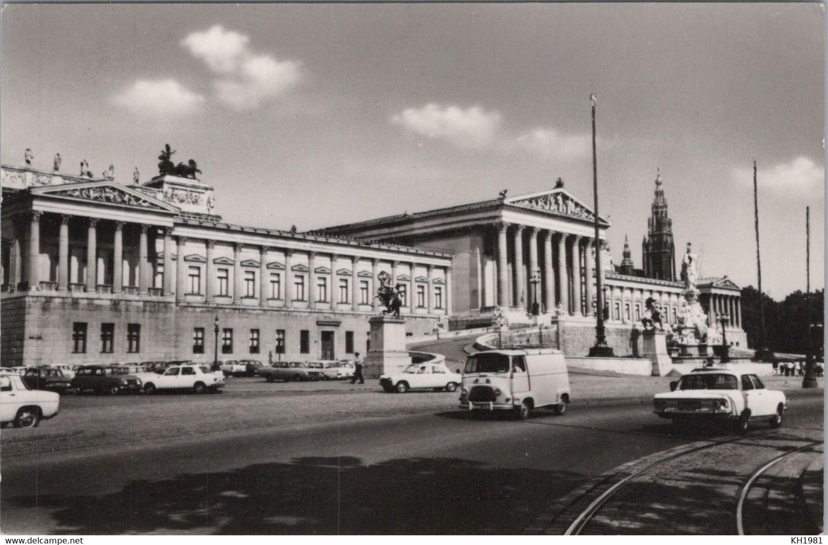 Wien - Parlament - Ringstrasse