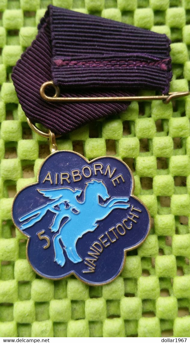 Medaille :Netherlands  -  Airborne Wandeltocht  5   - Renkum  / Vintage Medal - Walking Association - Police & Gendarmerie