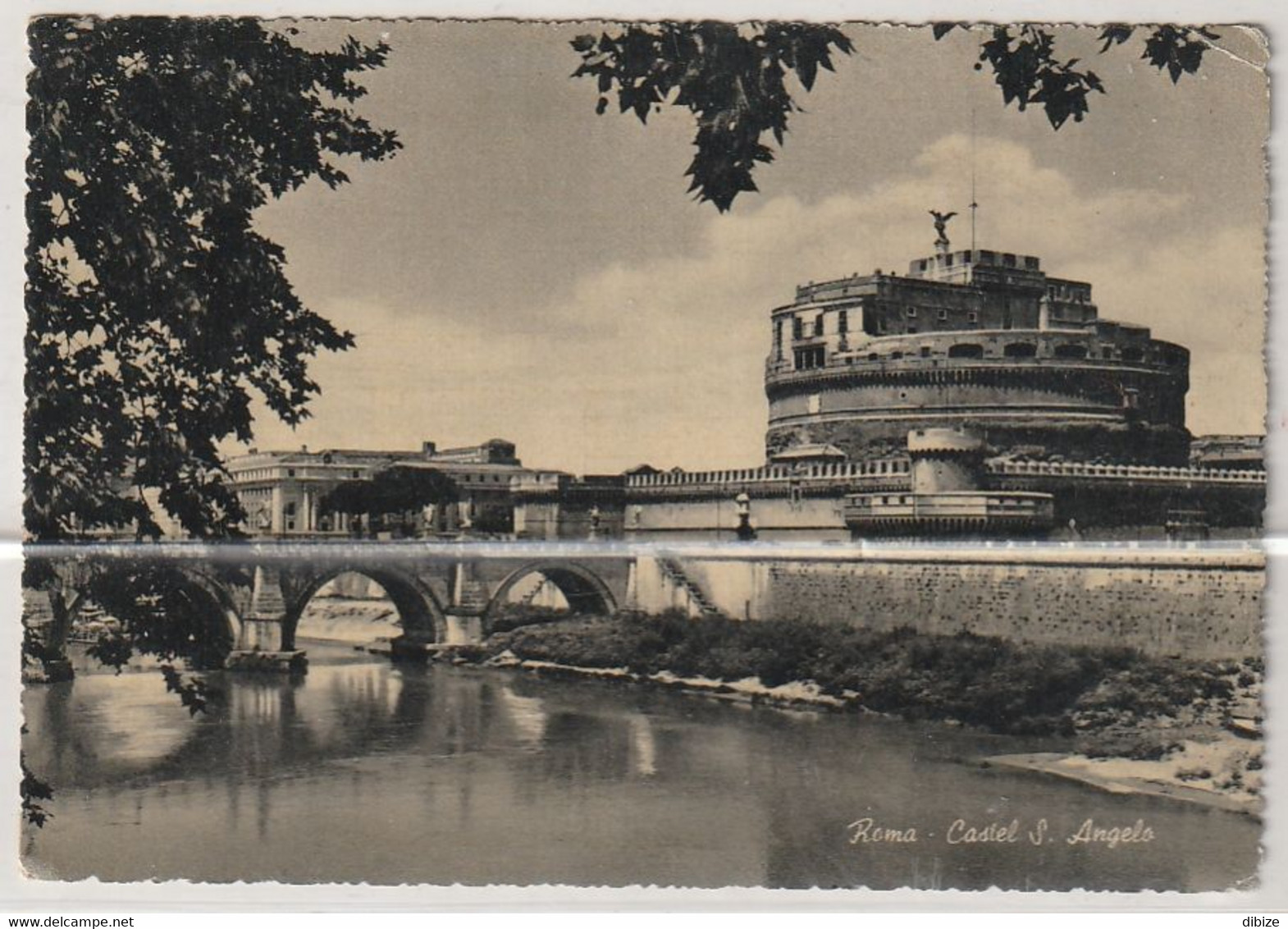 Carte Postale. Italie. Rome. Pont Et Château Saint Ange. Etat Moyen. Petit Pli Dans Un Coin. - Bruggen