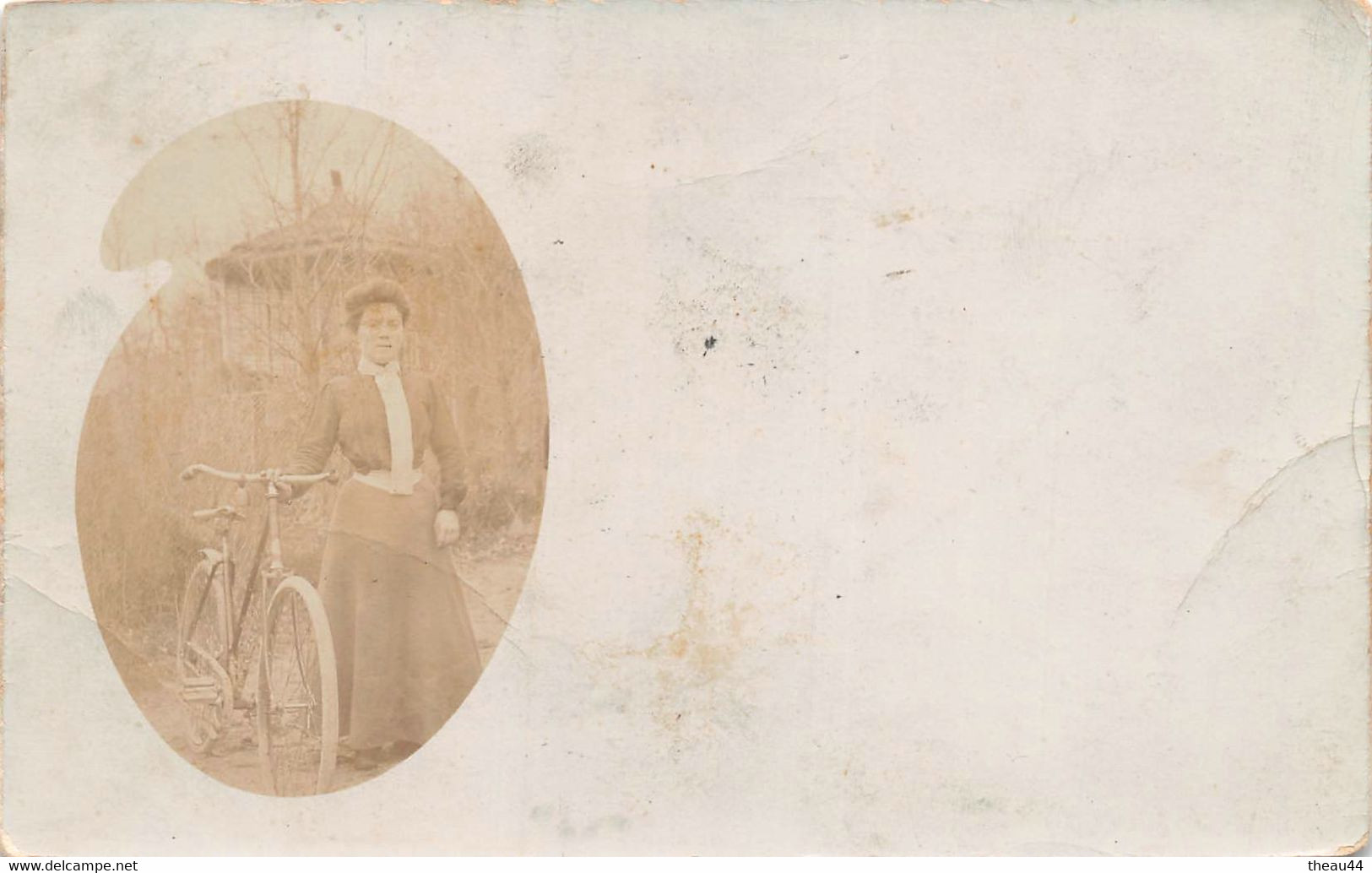 ¤¤   -   Carte-Photo D'une Femme Avec Un Vélo En 1905  -  Bicyclette   -   ¤¤ - Autres & Non Classés