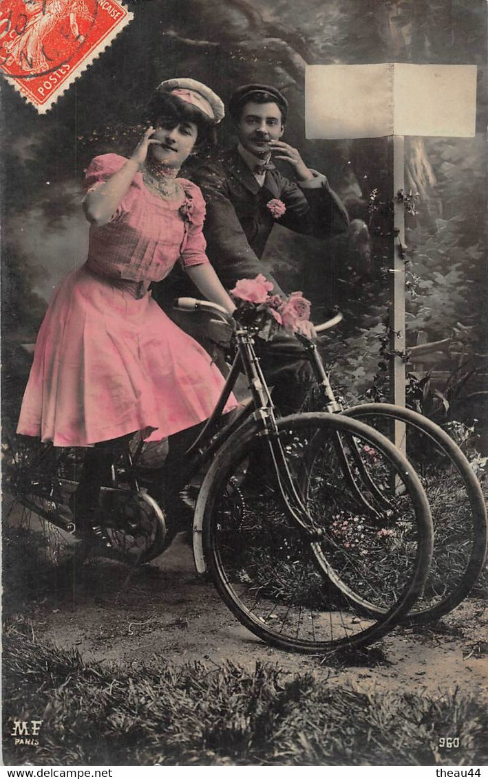 ¤¤   -  Lot De 2 Cartes Fantaisies   -  Fillettes Et Couple Sur Des Vélos   -  Bicyclette   - - Autres & Non Classés